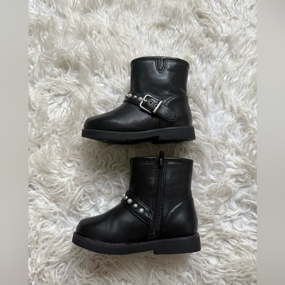 Stylish Black Kids Boots with Buckle - Picture 5 of 7